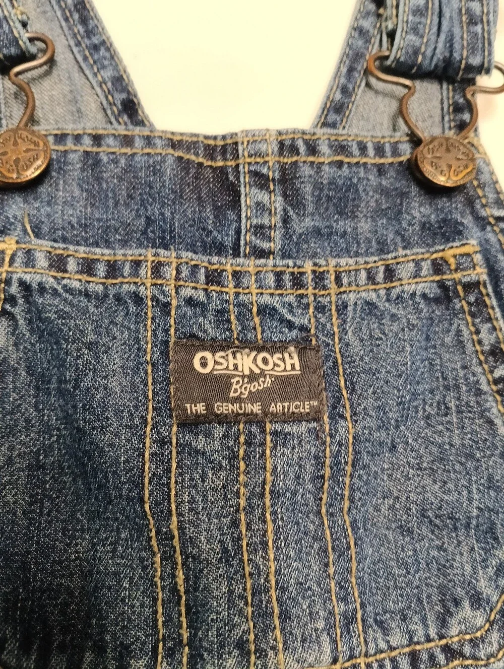 OshKosh B'gosh 3T Bundle: Classic Denim Overalls & Black Corduroy Pants - Excell